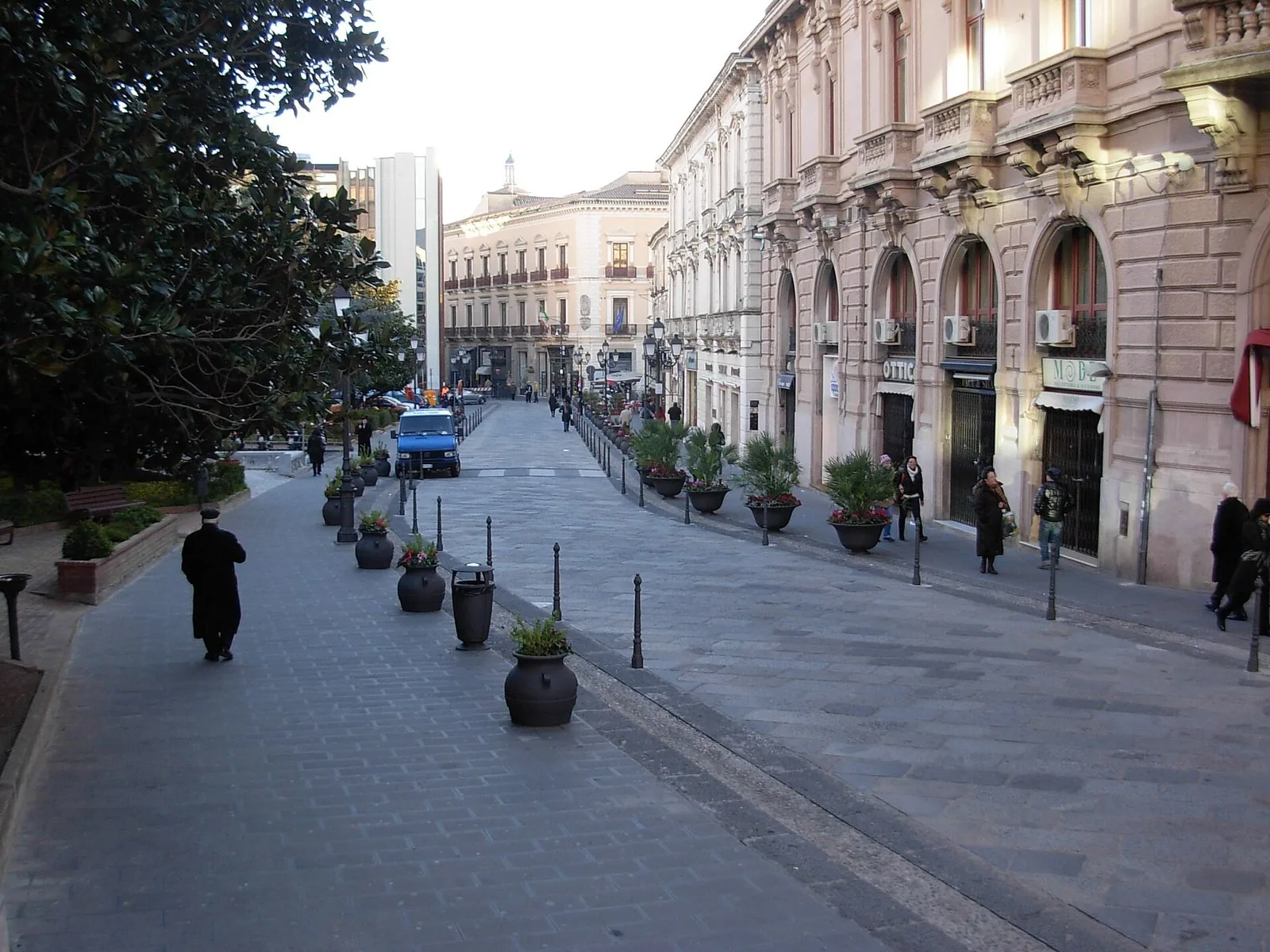 Corso Mazzini, l'isola pedonale che attraversa il centro storico di Catanzaro